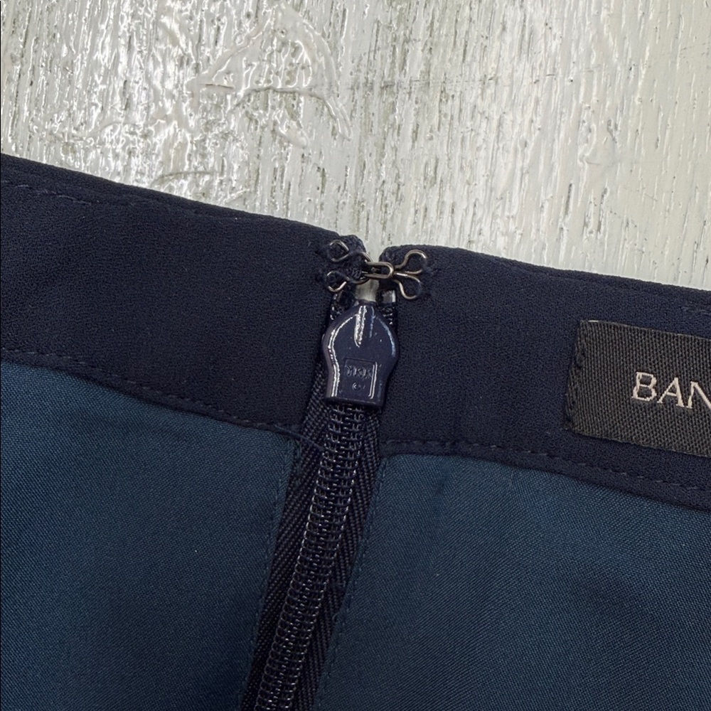 Banana Republic Floral Pleated Skirt Sz 2 Tall - Picture 9 of 11